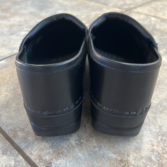 Dansko clogs slip on professional black clog 37 - Picture 3 of 9
